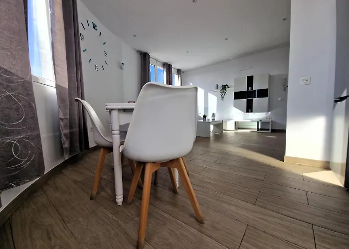 Apartment Malvasia 4 *